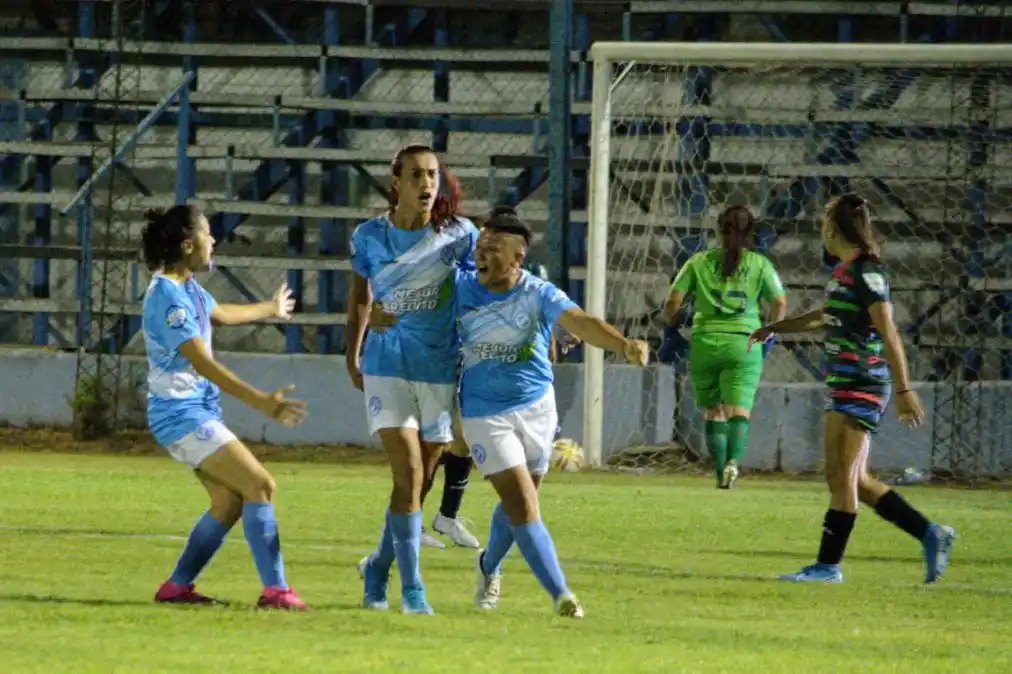 Gracias al grito de Mara, Las Villeras festejaron  