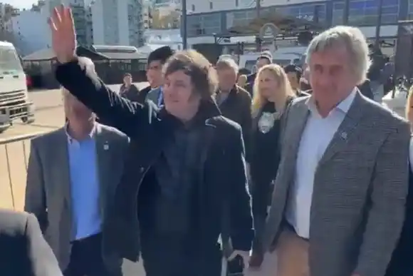 Milei visitó La Rural donde se vio con el titular de la entidad