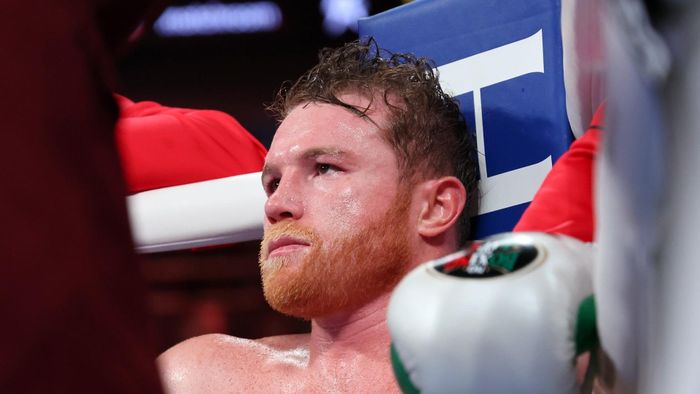 Canelo Álvarez peleará en Arabia Saudita por primera vez, buscando reconquistar el título supermediano de la FIB ante el cubano William Scull/ Sporting News