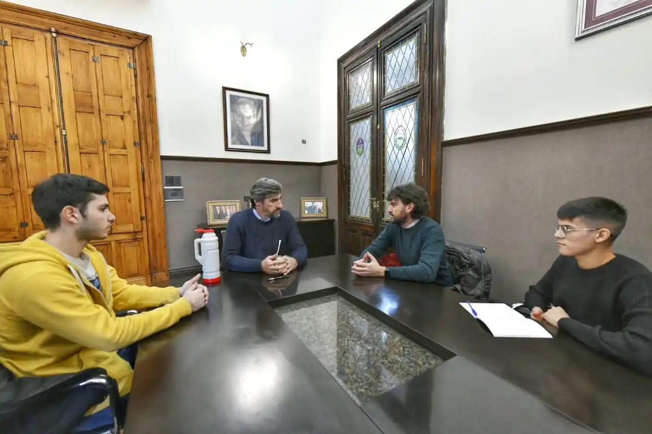 Giano recibió de profesionales de UNER los avances del estudio socioeconómico sobre Concordia
