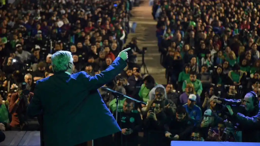 Alberto Fernández en Tortuguitas: "Macri no trajo un solo centavo de ese mundo que supuestamente lo aclama"