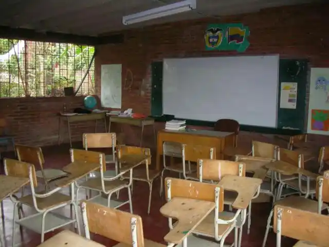 Escuelas de Gualeguay recibirán mobiliario