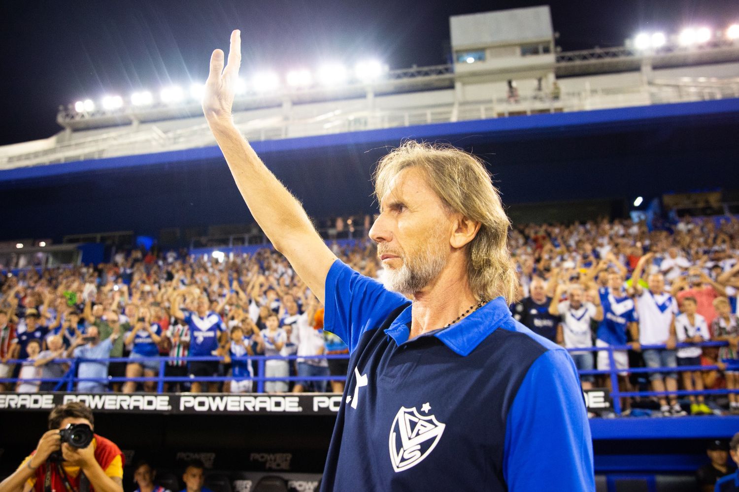 Gareca fue recibido en gran forma por la gente de Vélez.