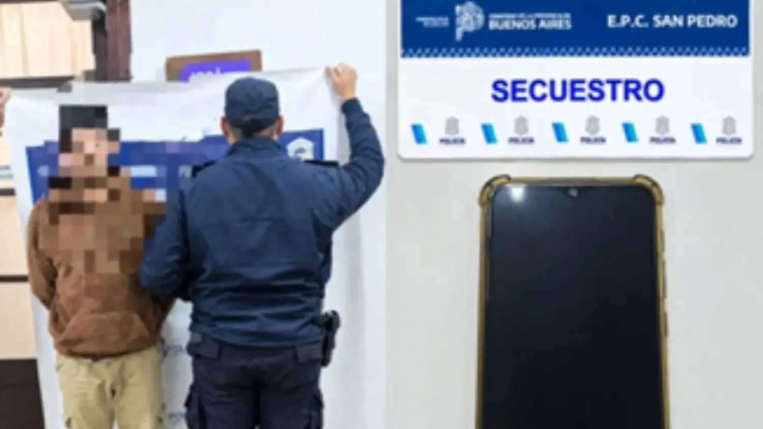 El individuo detenido fue el autor del robo de un teléfono celular, que pudo ser recuperado.