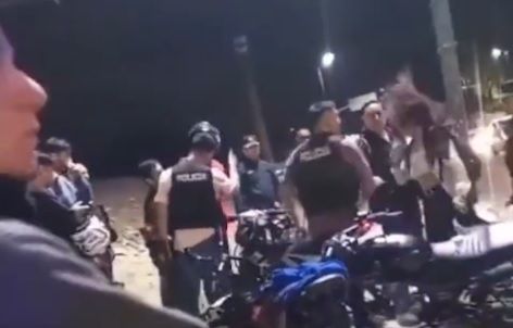 Quilmes: Tremenda cachetada de un efectivo de la Bonaerense a una mujer en un control policial