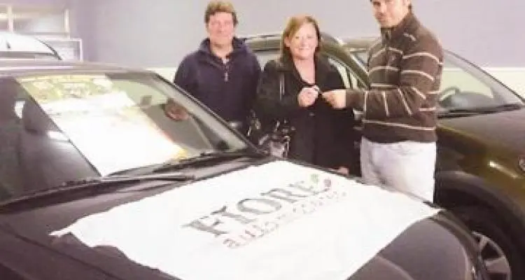 Fiore y el Fortin San Pedro entregaron un auto