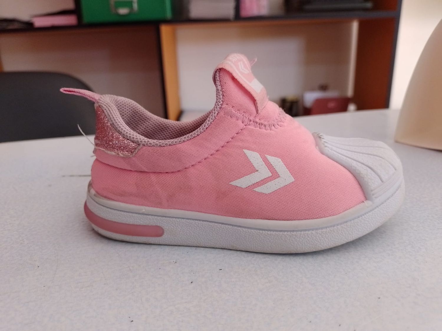 Zapatilla encontrada en calle Liniers
