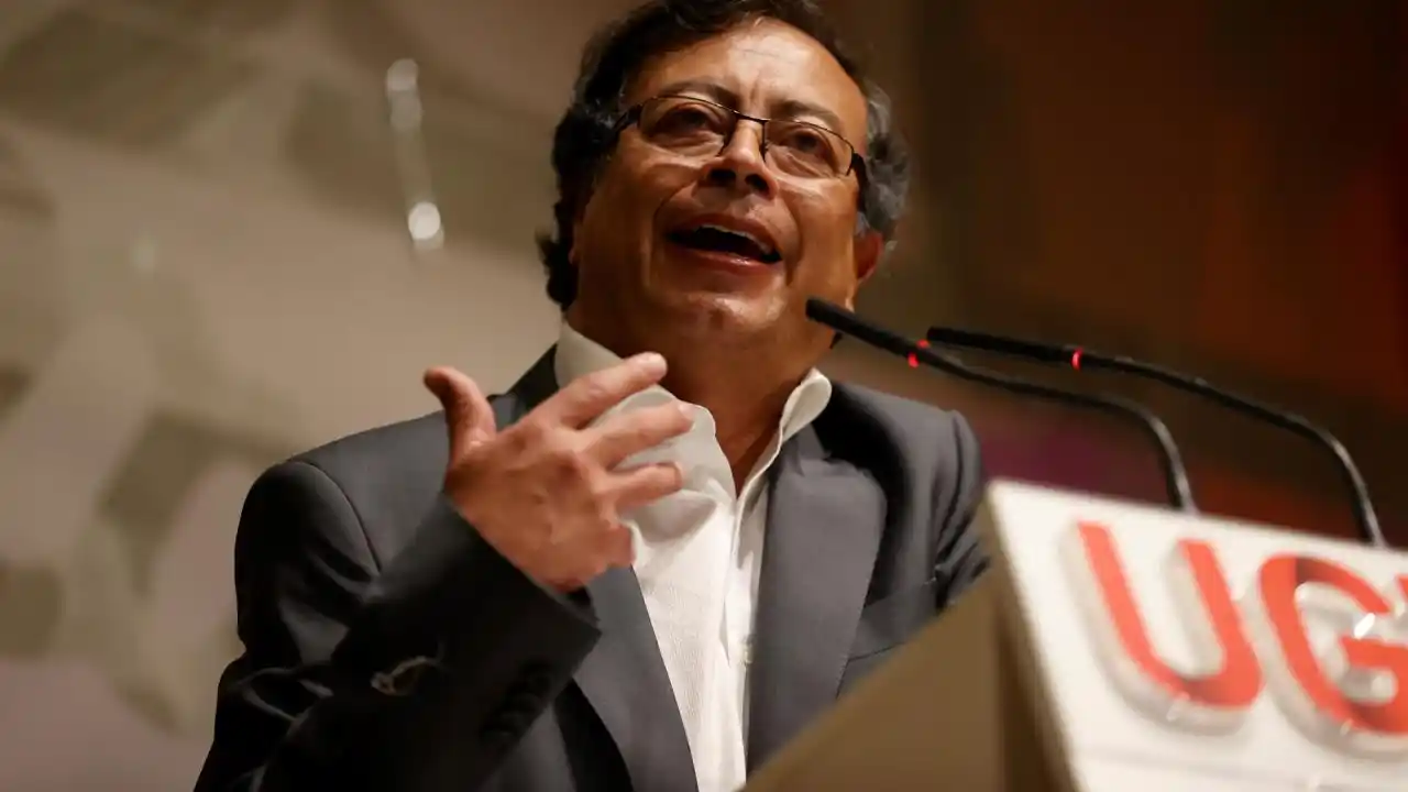 Advierten sobre los planes de Gustavo Petro si gana presidenciales en Colombia