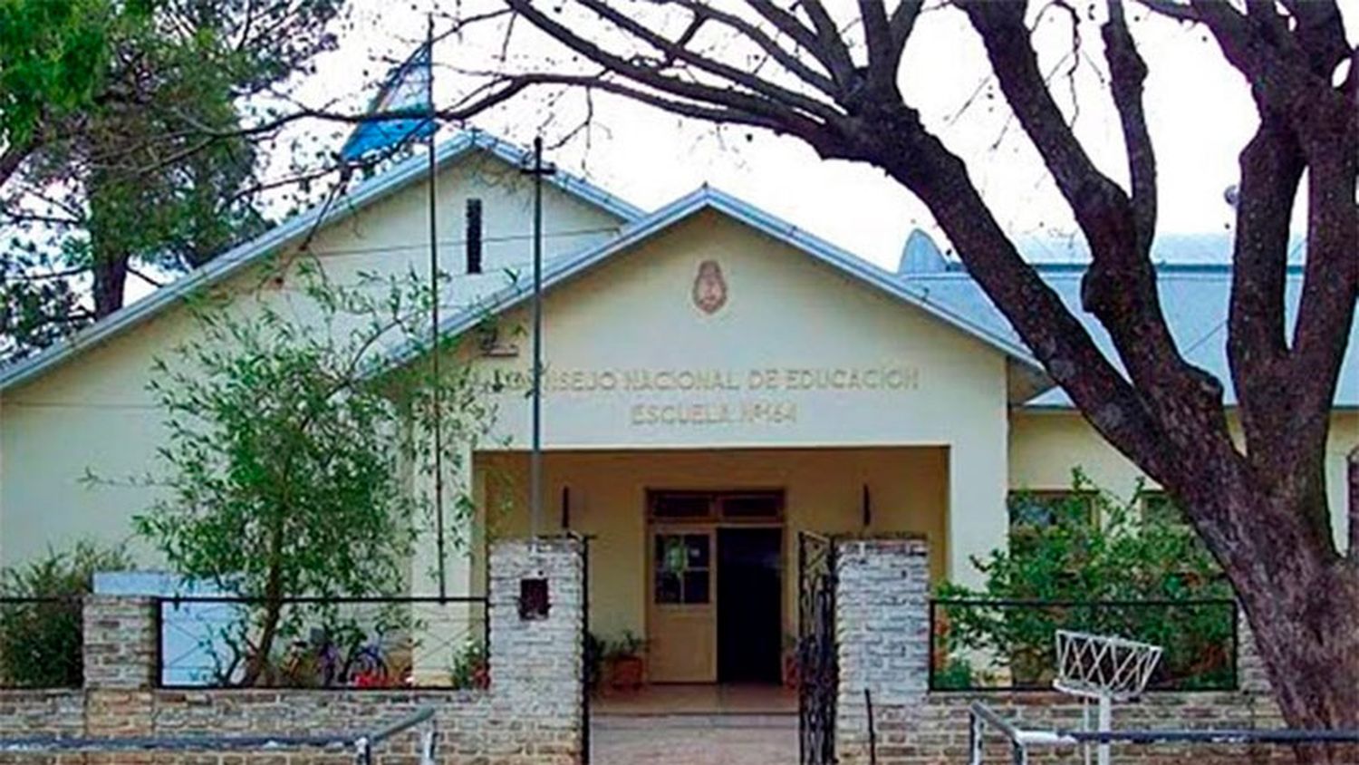 Docente fue agredida a golpes y patadas por la madre de un alumno