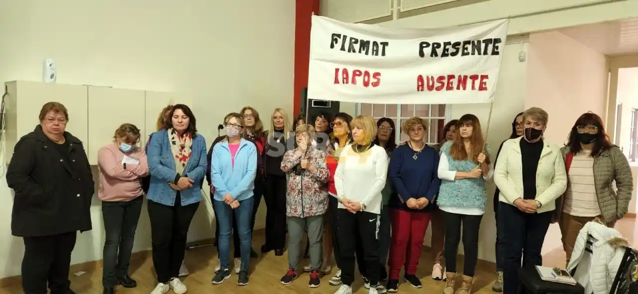 Firmat: reclaman por el corte de algunos servicios de Iapos