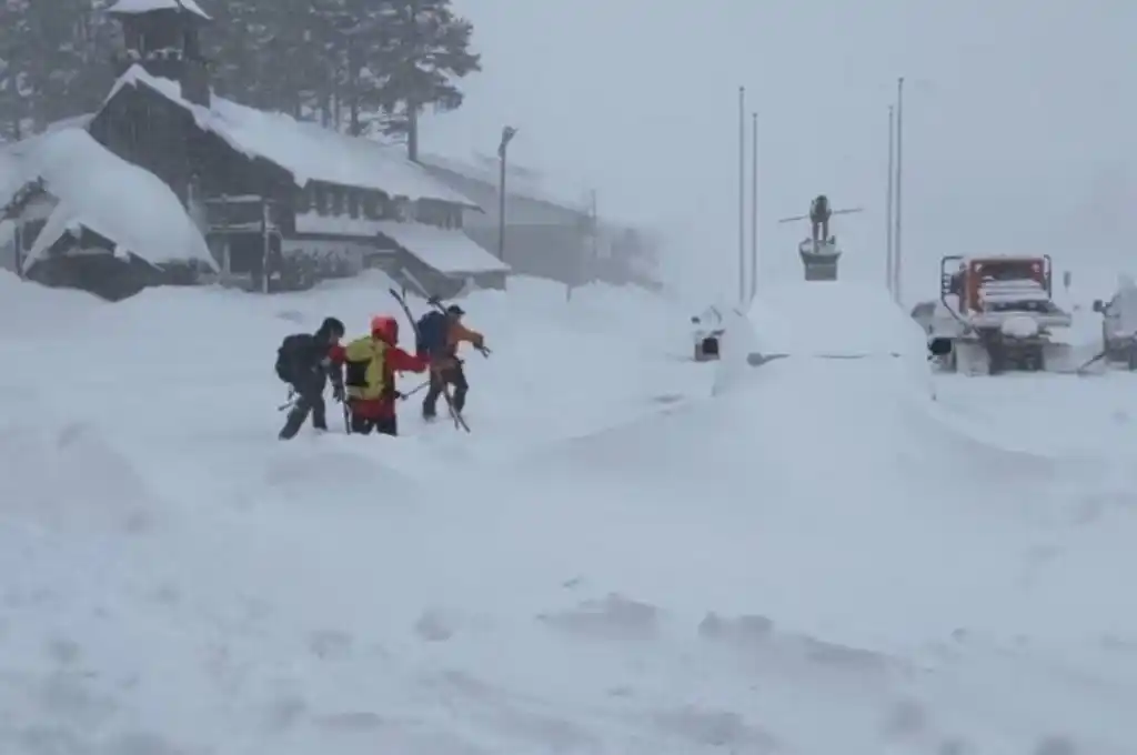 Esquiadores muertos tras una avalancha