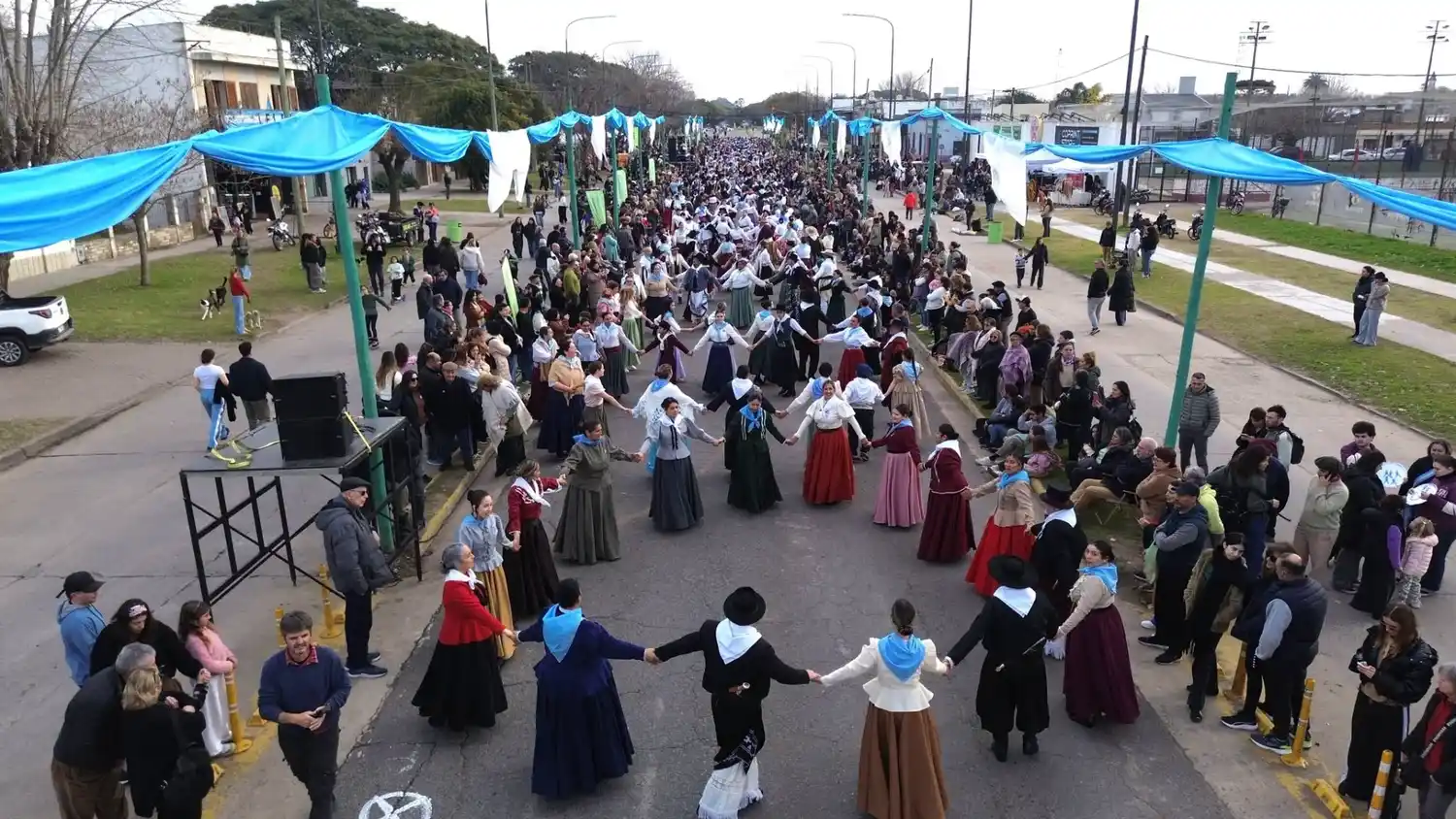 Chascomús celebró el 210° aniversario de la Independencia con un masivo acto central en la Avenida Alfonsín