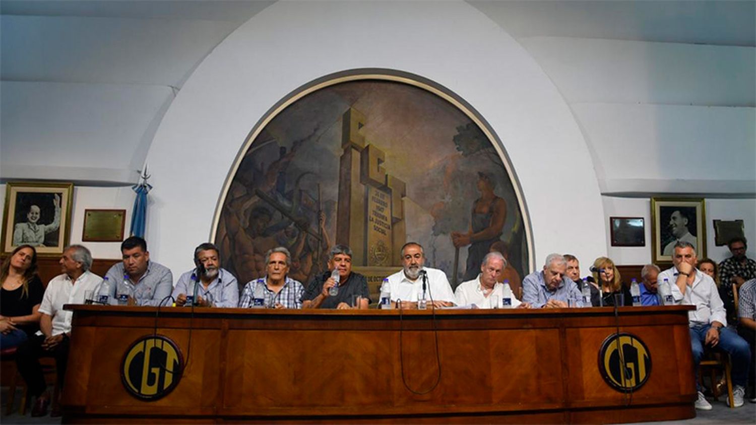 Con marcha al Congreso, la CGT convocó a un paro nacional