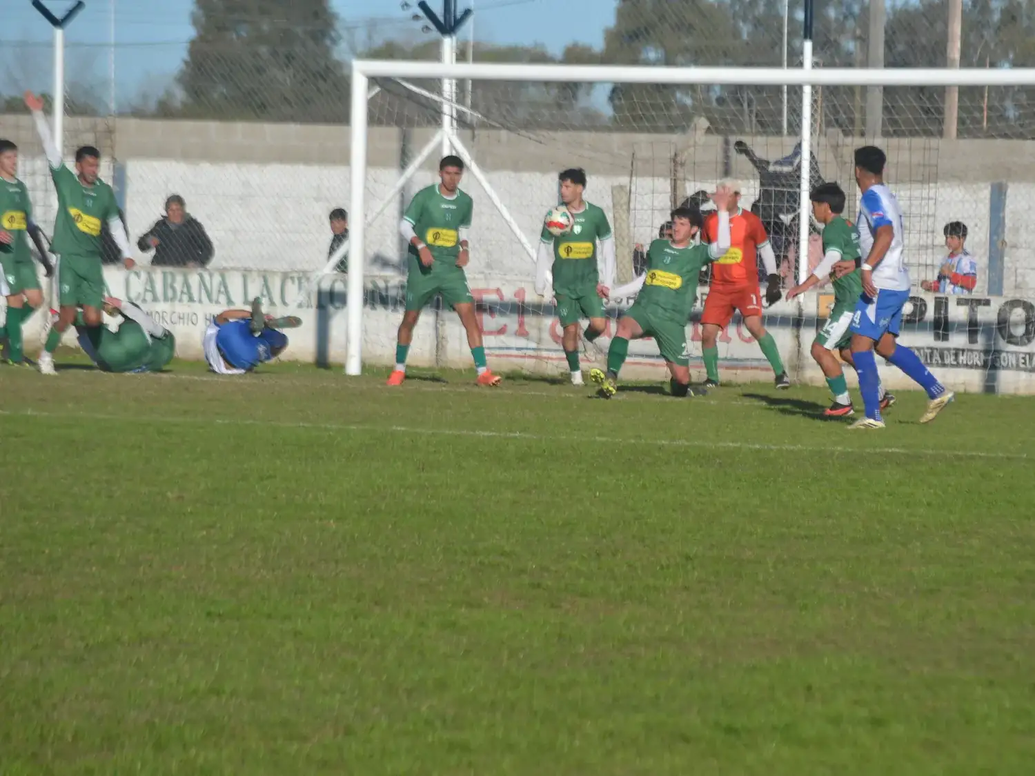 Centro Bancario golpeó en los momentos justos y dejó preocupado a Libertad