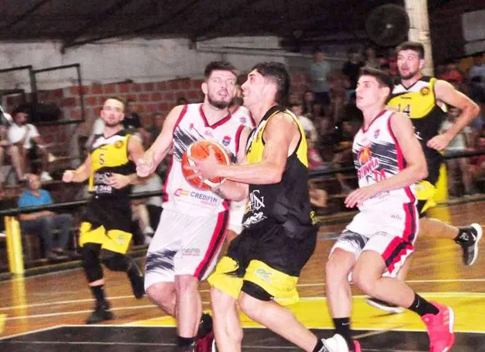 Capuchinos y un gran triunfo ante Olimpia en casa