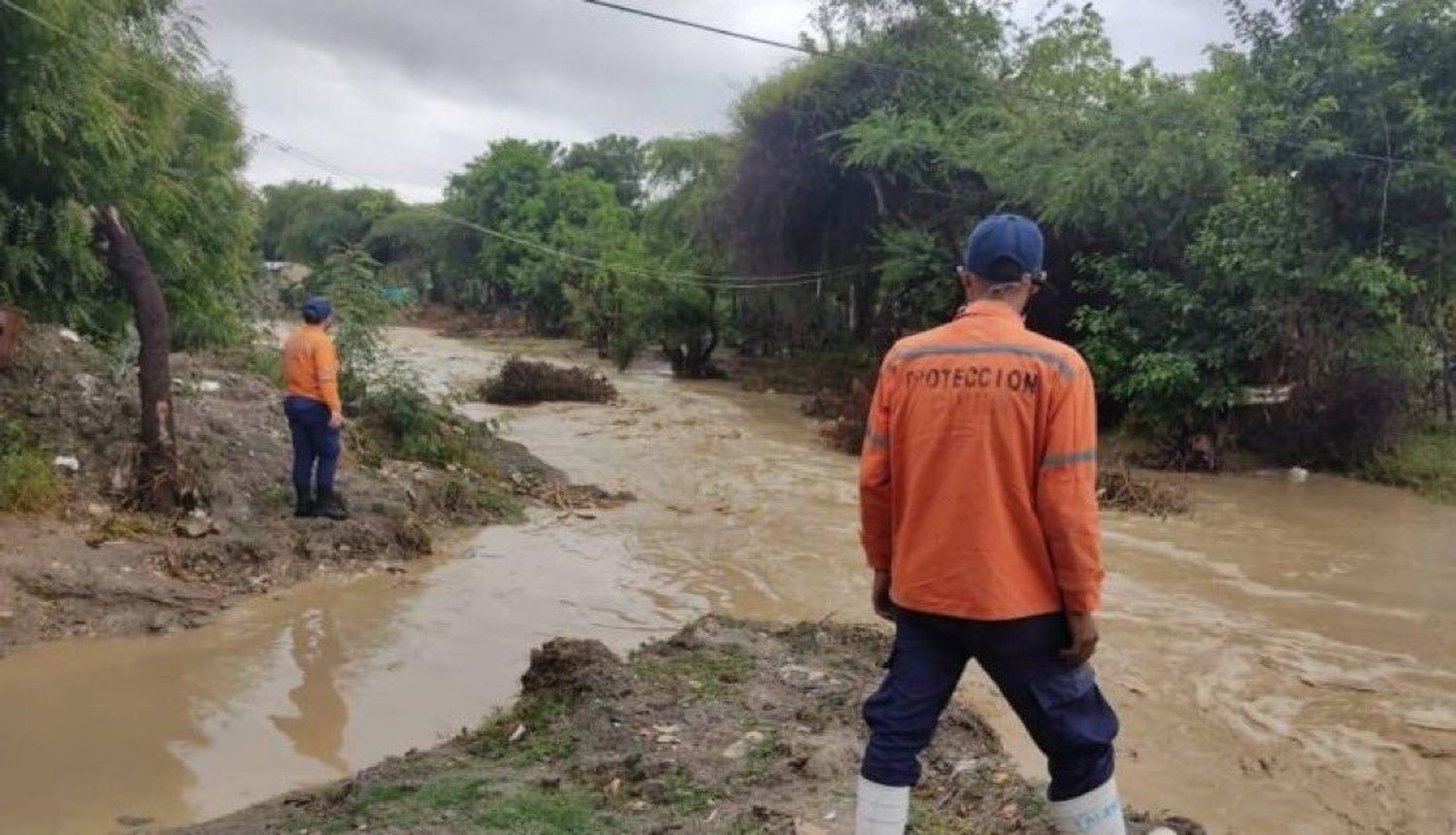 Organismos de seguridad EN ALERTA ante ONDA TROPICAL EN COSTAS VENEZOLANAS
