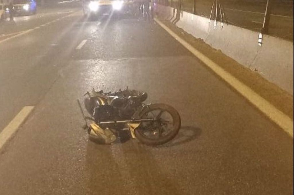 Grave accidente en Ruta 168: un hombre quedó en terapia intensiva tras derrapar con su moto