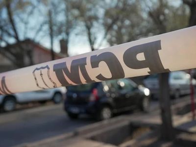 Discutió con su ex esposa por unos muebles y la mató a apuñaladas