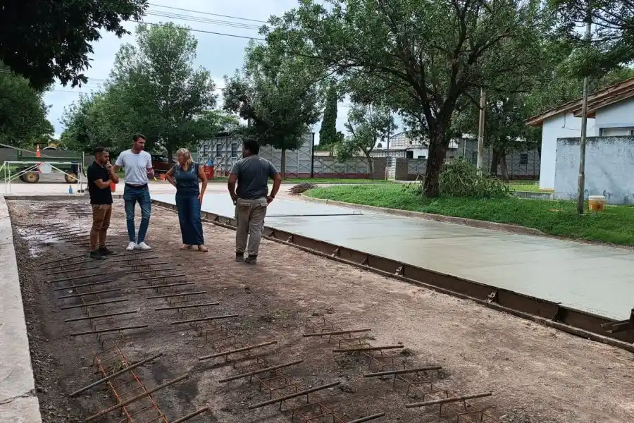 La ciudad de San Vicente sigue en obras: pavimentación y puesta en valor del Paseo de la Salud