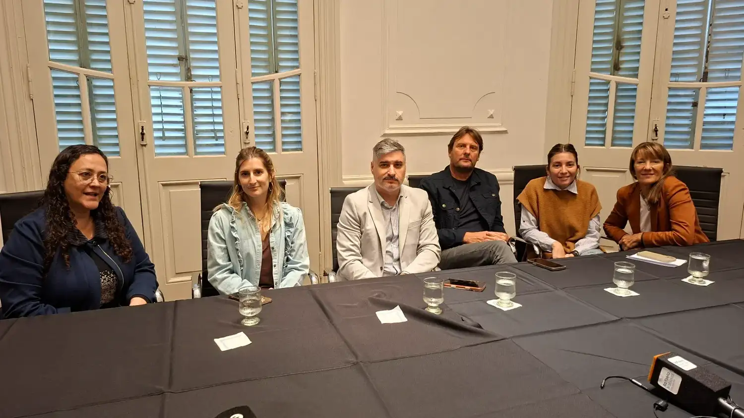 Comisión de Comercio & Servicios del CCIRR, - 3
