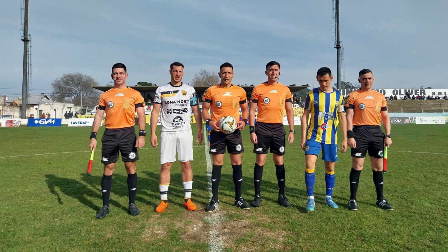 Un Santamarina sin ideas para desnivelar abrió con empate su camino en la Reválida
