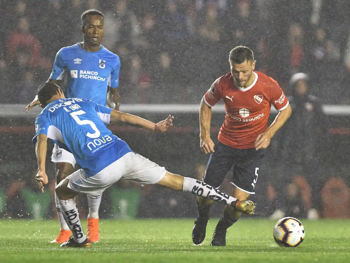 Independiente sacó una luz de ventaja