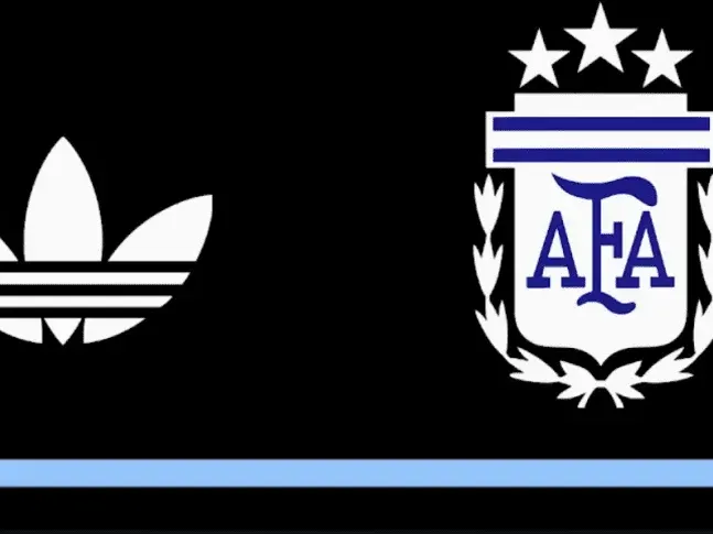 El negro sobresaldría en la camiseta y logotipos institucionales d ela Selección Argentina.Foto:Footy Headlines
