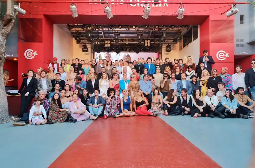 Todos los elencos engalanaron Espacio Clarín