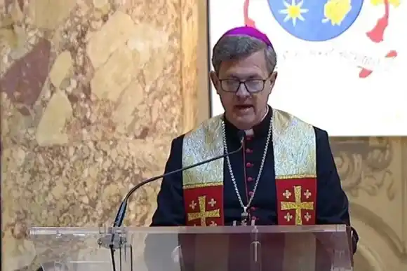 Durísimo mensaje del obispo García Cuerva: "Nuestra gente está haciendo un esfuerzo muy grande y nosotros no podemos hacernos los tontos"