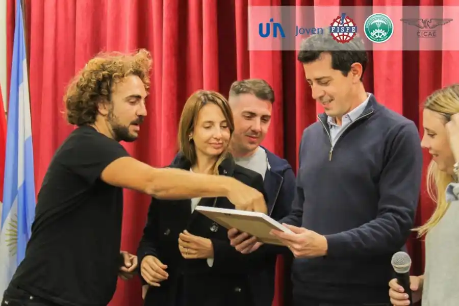 Wado de Pedro en Rafaela: “Me llenan de orgullo los jóvenes industriales que quieren ser parte de la construcción del presente y del futuro”