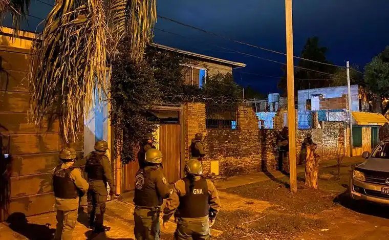 Múltiples allanamientos con resultados exitosos.