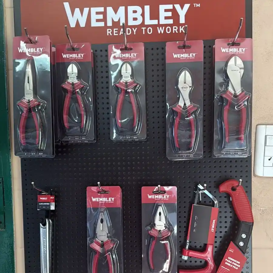 “De Zan Implementos e Insumos”: Nuevo polo comercial para el sector agropecuario