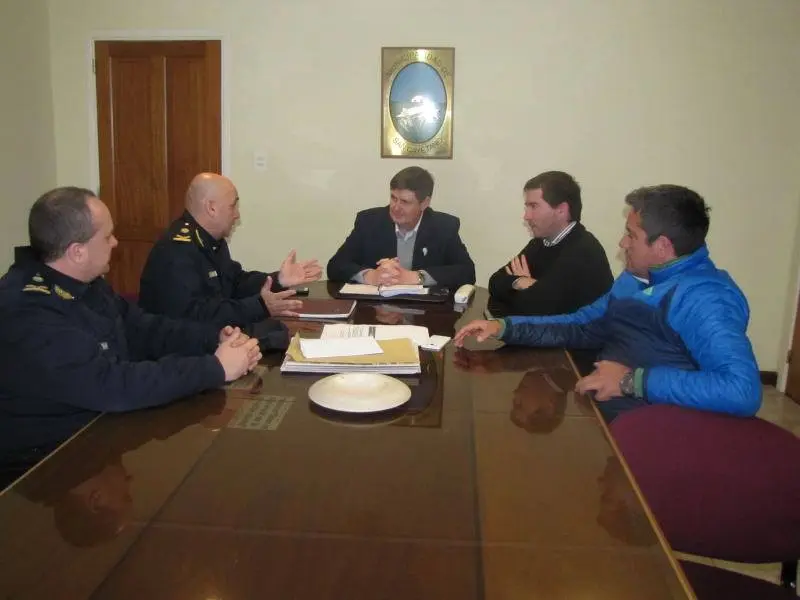 SAN CAYETANO: Gargaglione recibió al nuevo jefe de Departamental