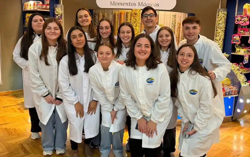 Facultad de Cs de la Administración (UNER) Visita de estudiantes de contador público a una  importante empresa agroindustrial