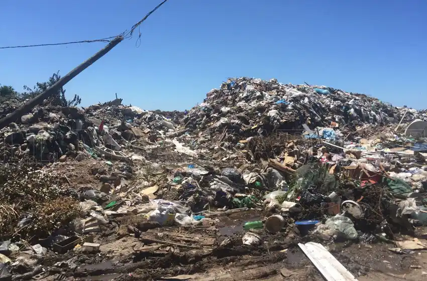 Afirman que llevará "al menos 10 días" reacondicionar el basural