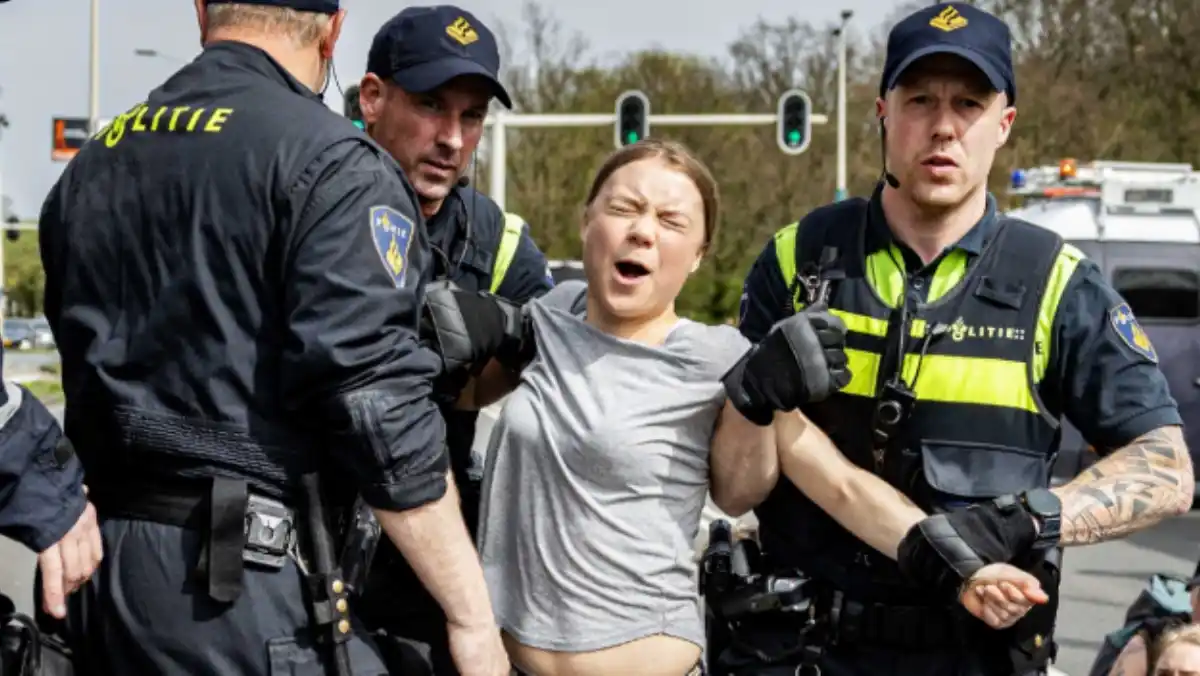 Detienen de nuevo a la activista Greta Thunberg en una protesta