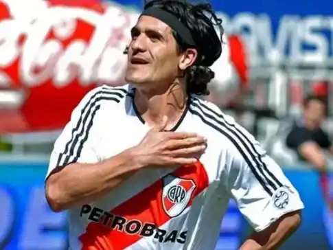 La historia de un futbolista que emocionó con cada jugada y marcó una era.