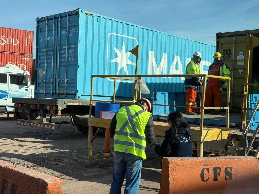 Funcionarios y empresarios de  Santa Fe y Córdoba recorrieron puertos y zonas francas para avanzar en una agenda común