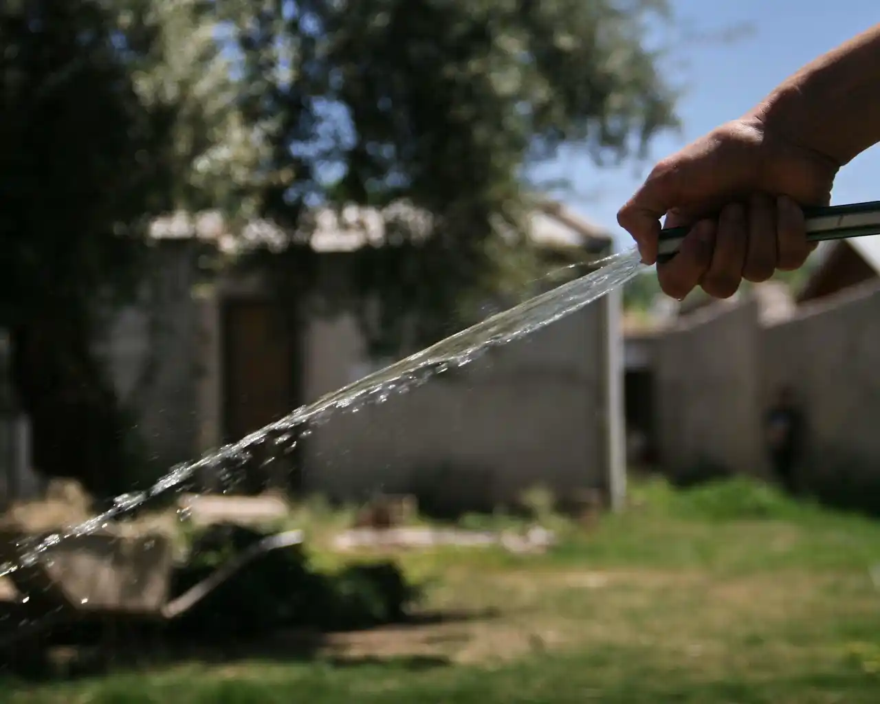 Abren una línea de mensajes para denunciar derroches de agua