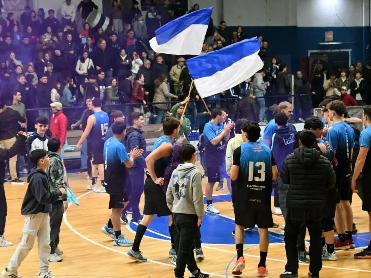 Ferrocarril se quedó con el clásico ante Estudiantes por la Liga de Básquetbol