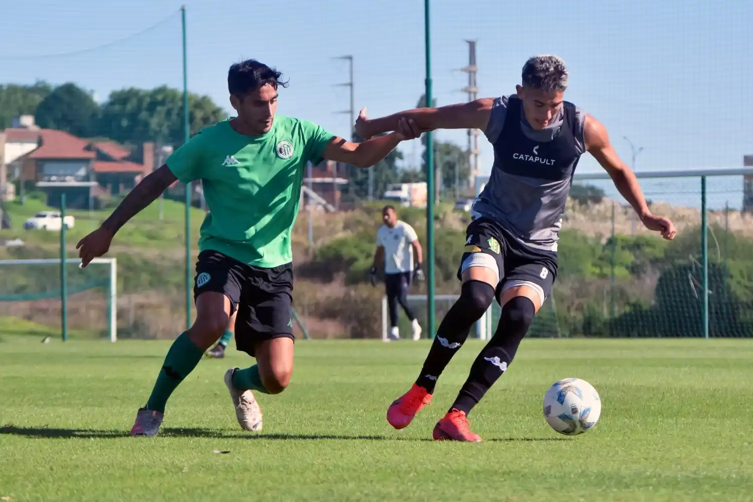 Kimberley y Aldosivi se midieron esta mañana en el predio del "Tiburón" (Foto: Prensa Aldosivi)