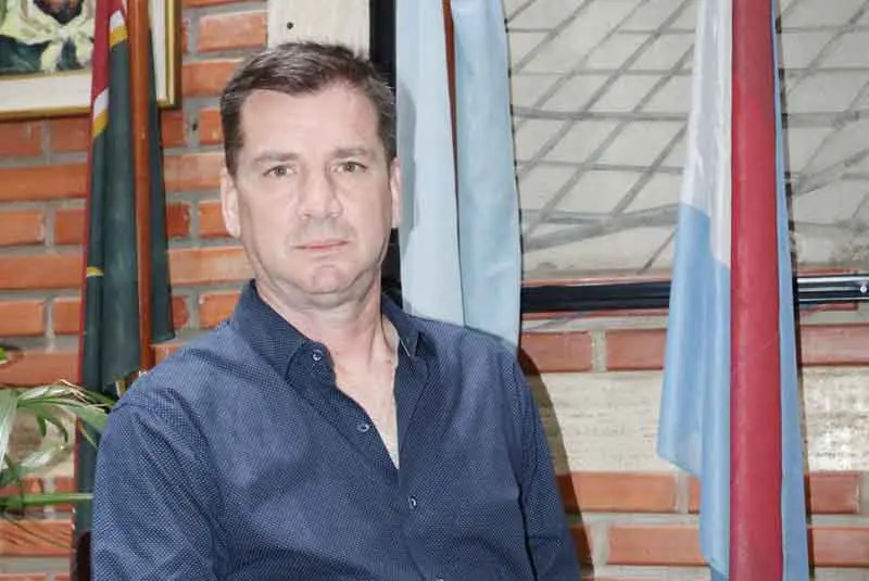 Un concordiense fue reconocido con el nombre de un aula en una escuela de Haití