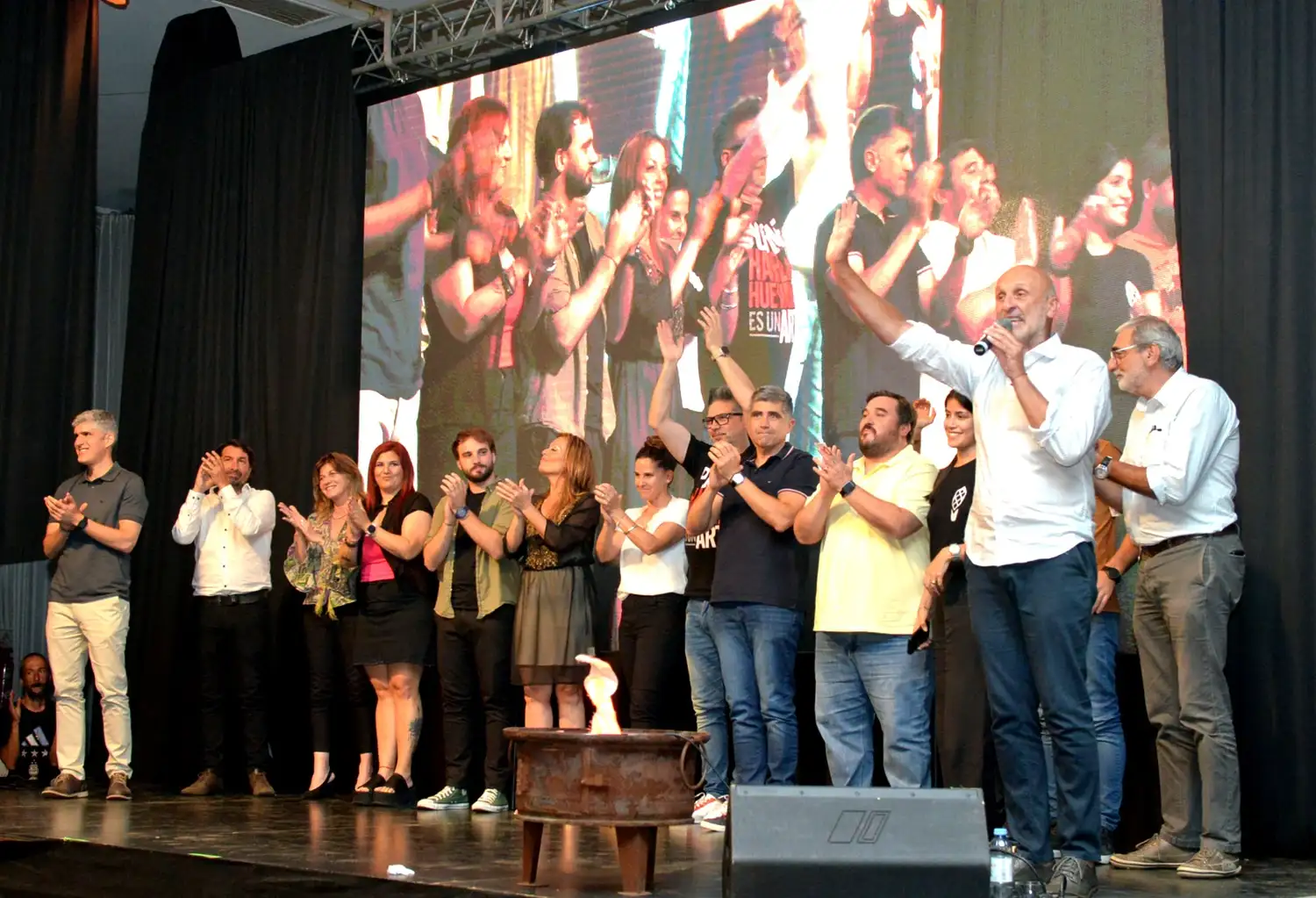 Las charlas tuvieron impacto inmediato en el público que copó el salón de la Cámara Empresaria de Tandil