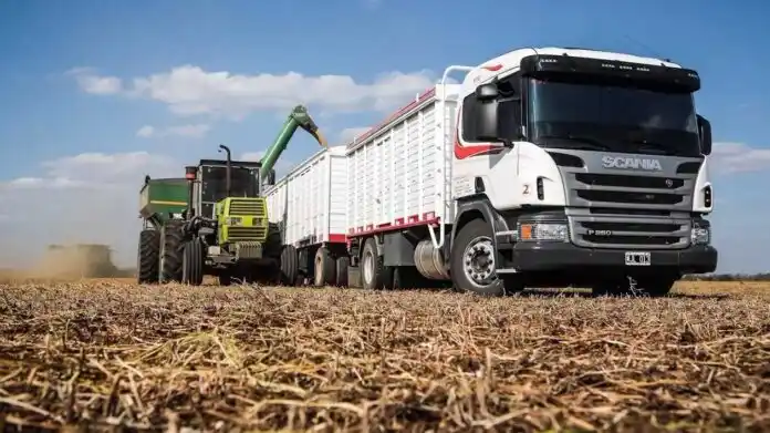 Oficializan suba de 37% en tarifa de referencia para transporte de cereales