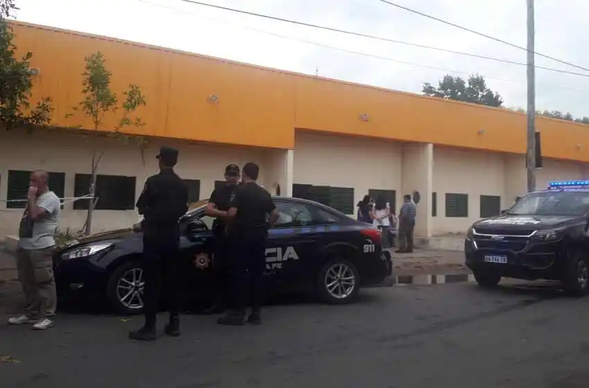 Un violento episodio en barrio Las Flores obligó a suspender las clases en una escuela
