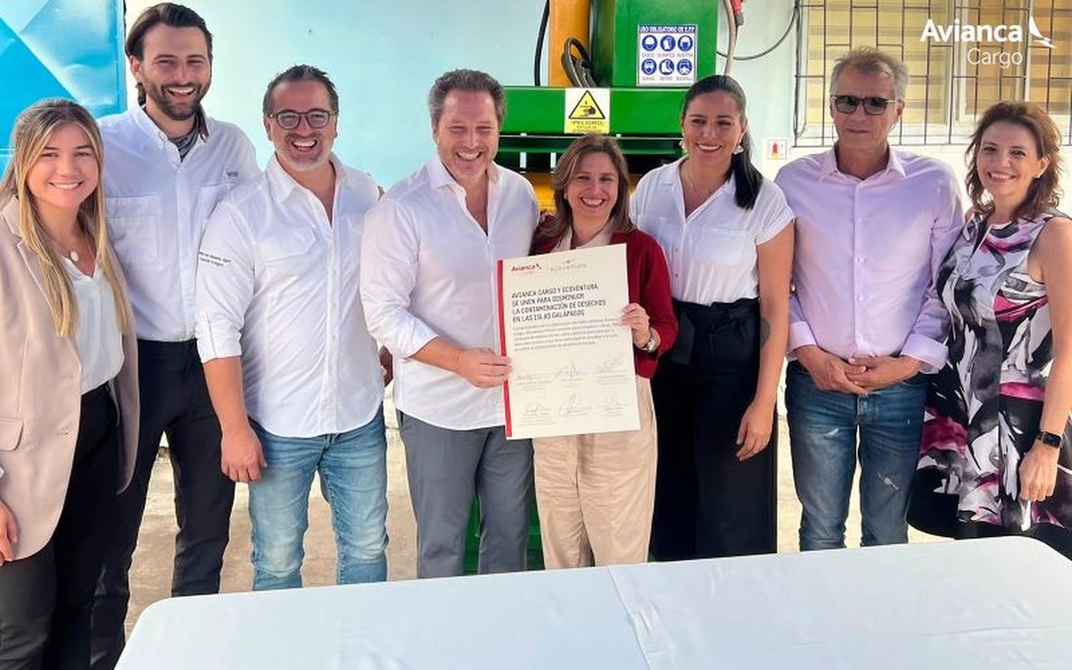 Avianca Cargo y Ecoventura se asocian para transportar residuos desde las islas Galápagos
