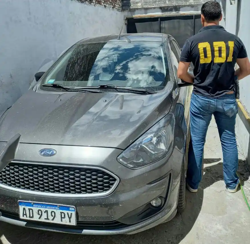 Aprehendieron en pleno centro a dos sujetos que intentaron estafar a una mujer de 94 años