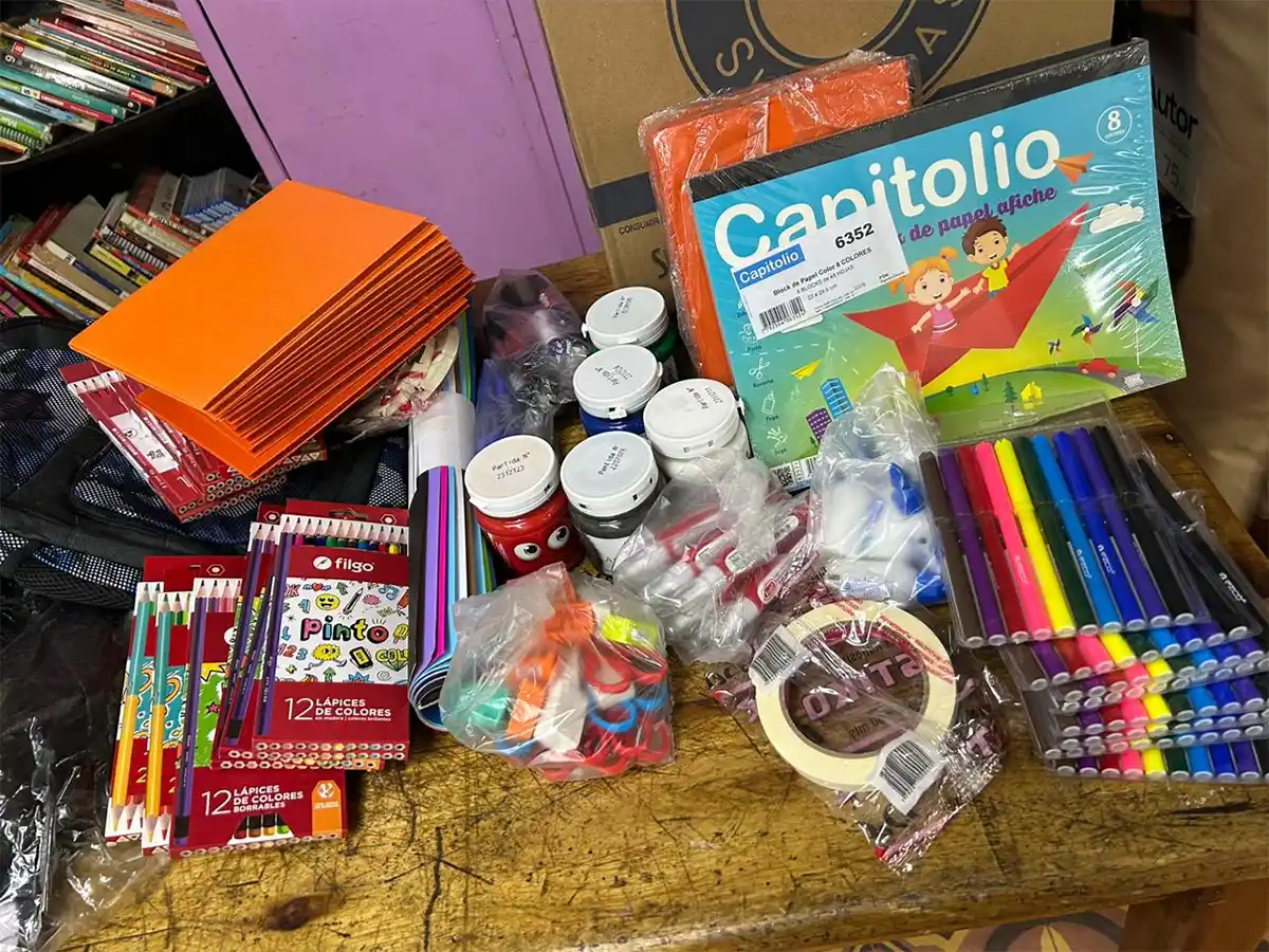 CAMEQ realizó donaciones a dos entidades educativas