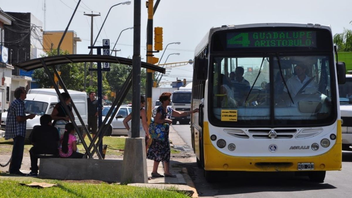 Confirman un paro de colectivos a partir de las 14 horas en la ciudad de Santa Fe
