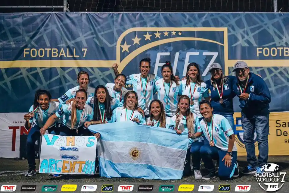 Fútbol 7: Con dos marplatenses, Argentina subió al podio